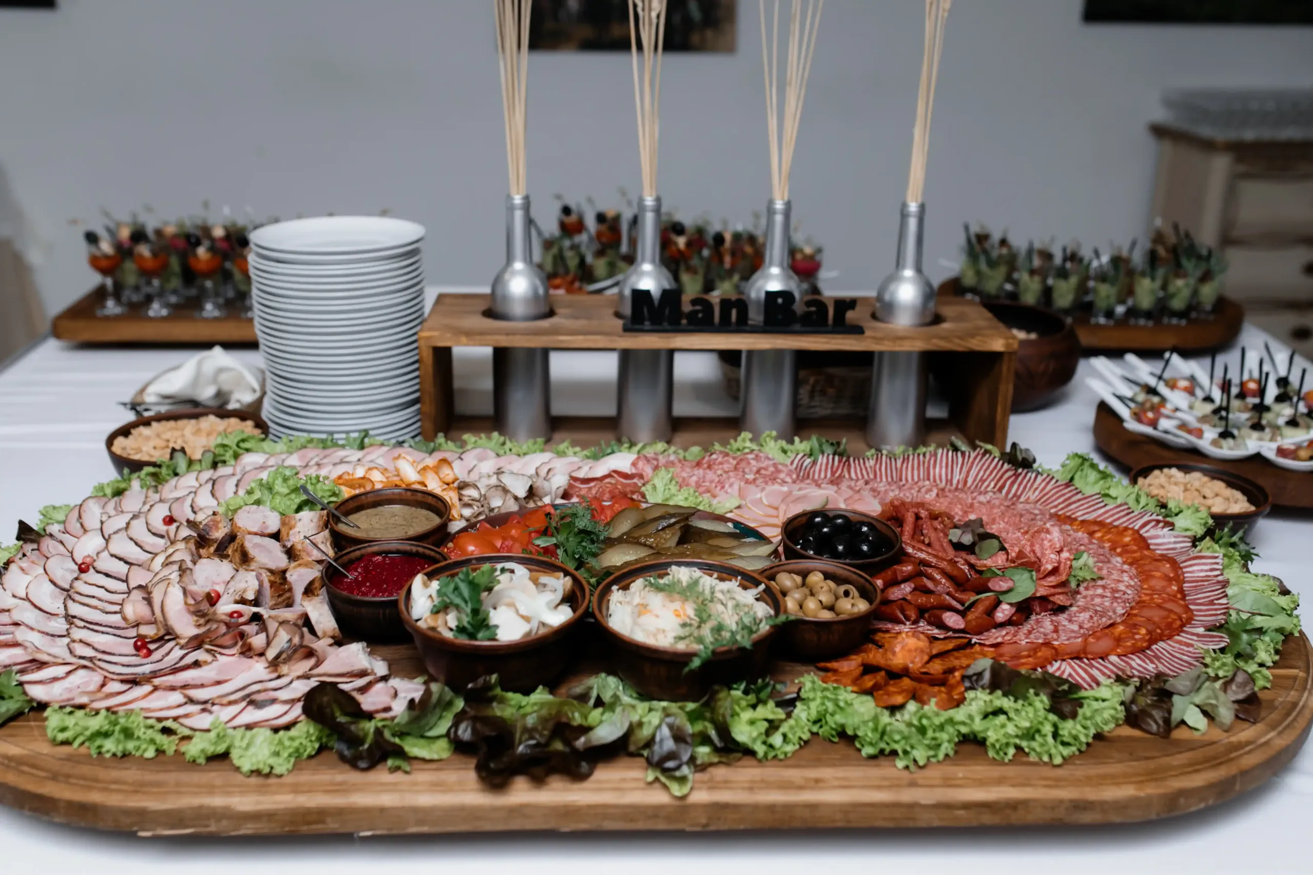 big plate with variety meat 1 scaled